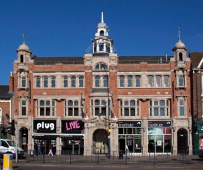 GROUND FLOOR OLIVE SUITE, DIGBETH STUDIO (SLEEPS 2)